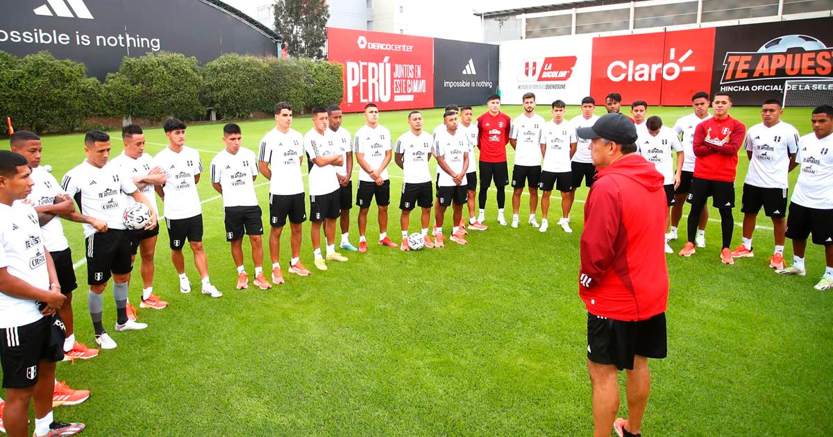 JUAN REYNOSO Y LOS CONVOCADOS DE LA SELECCIÓN PARA CHOQUES ANTE BOLIVIA Y VENEZUELA