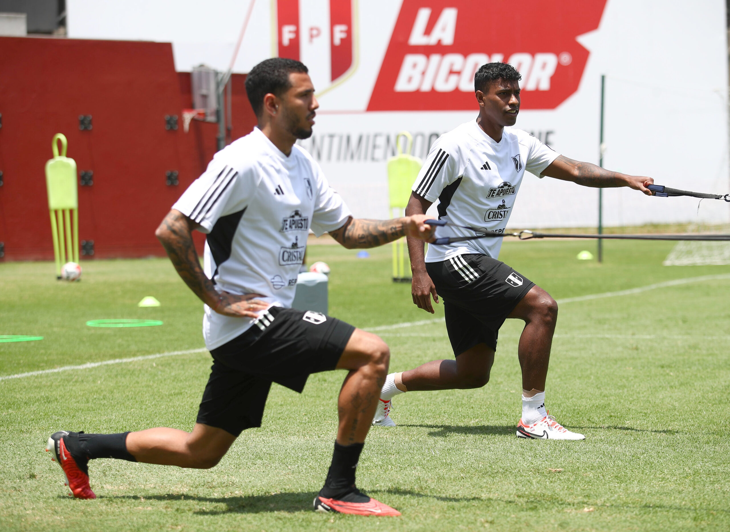 PERÚ SIGUE TRABAJANDO DE CARA AL DUELO DEL MARTES