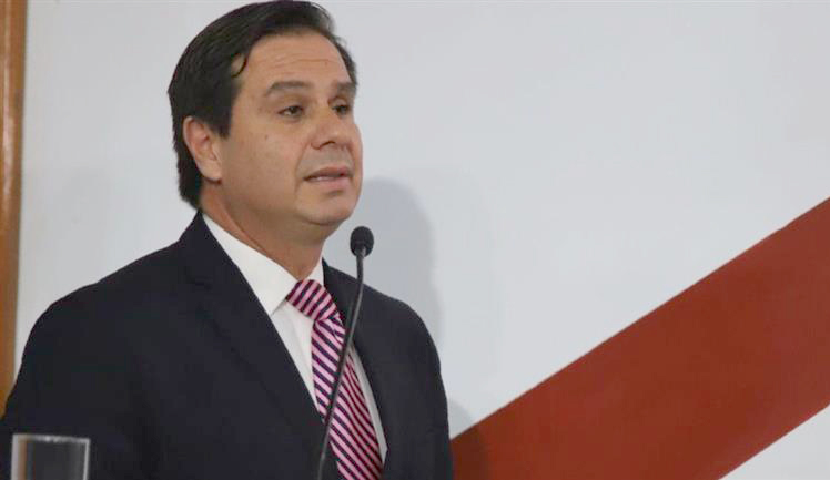 FELIPE CANTUARIAS: “DEFINITIVAMENTE EL CONTRATO DE REYNOSO ESTÁ MAL NEGOCIADO”