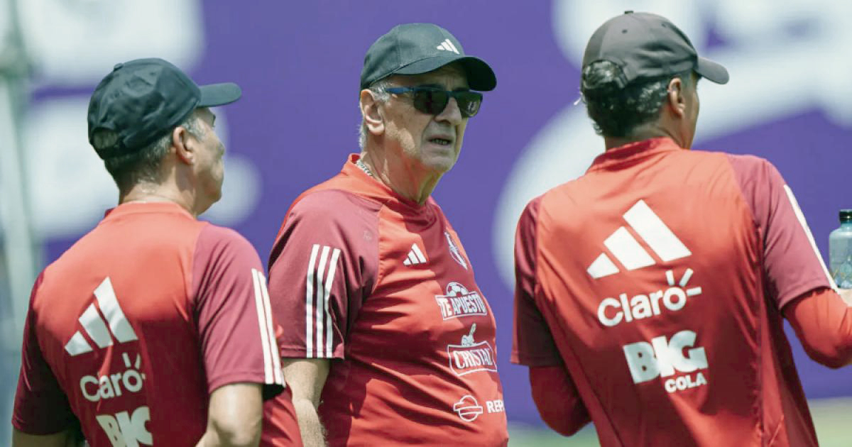 Jorge Fossati visitó la VIDENA por primera vez