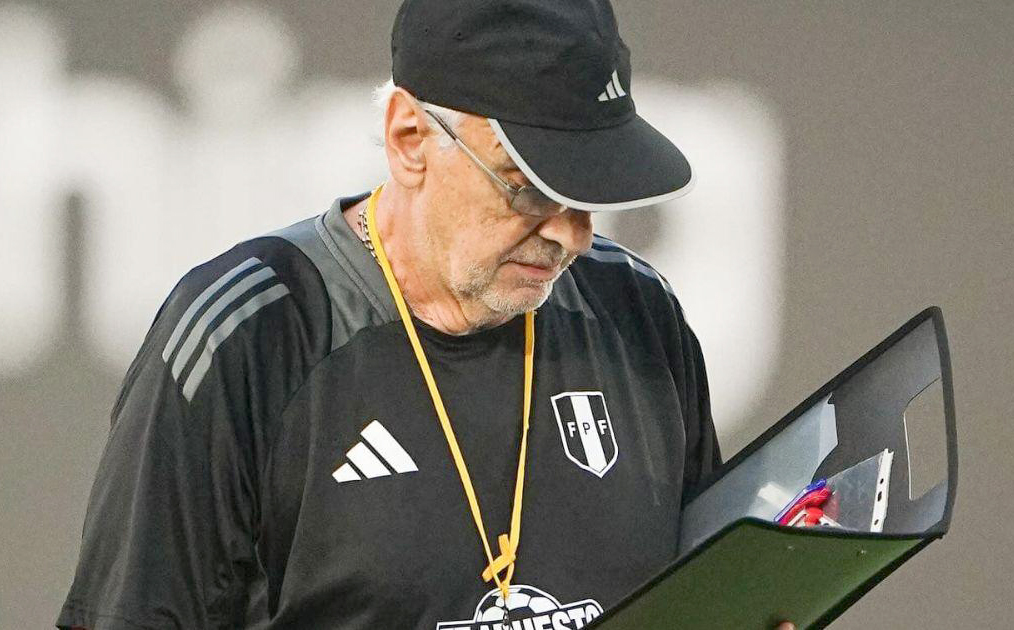 Jorge Fossati realizará cambios para el partido con República Dominicana