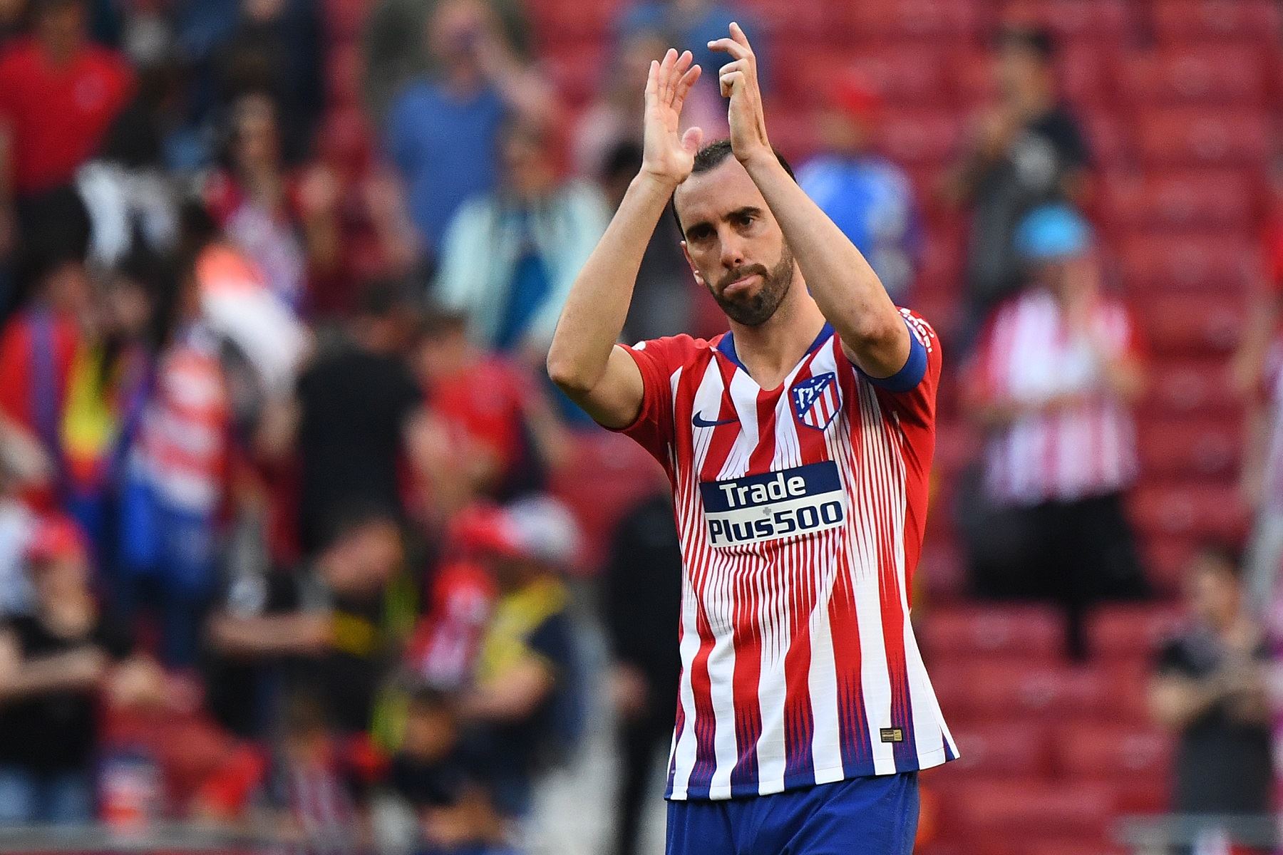 Diego Godín, homenajeado en el Atlético: “Lo que pasó aquí fue impresionante, cambió mi vida”