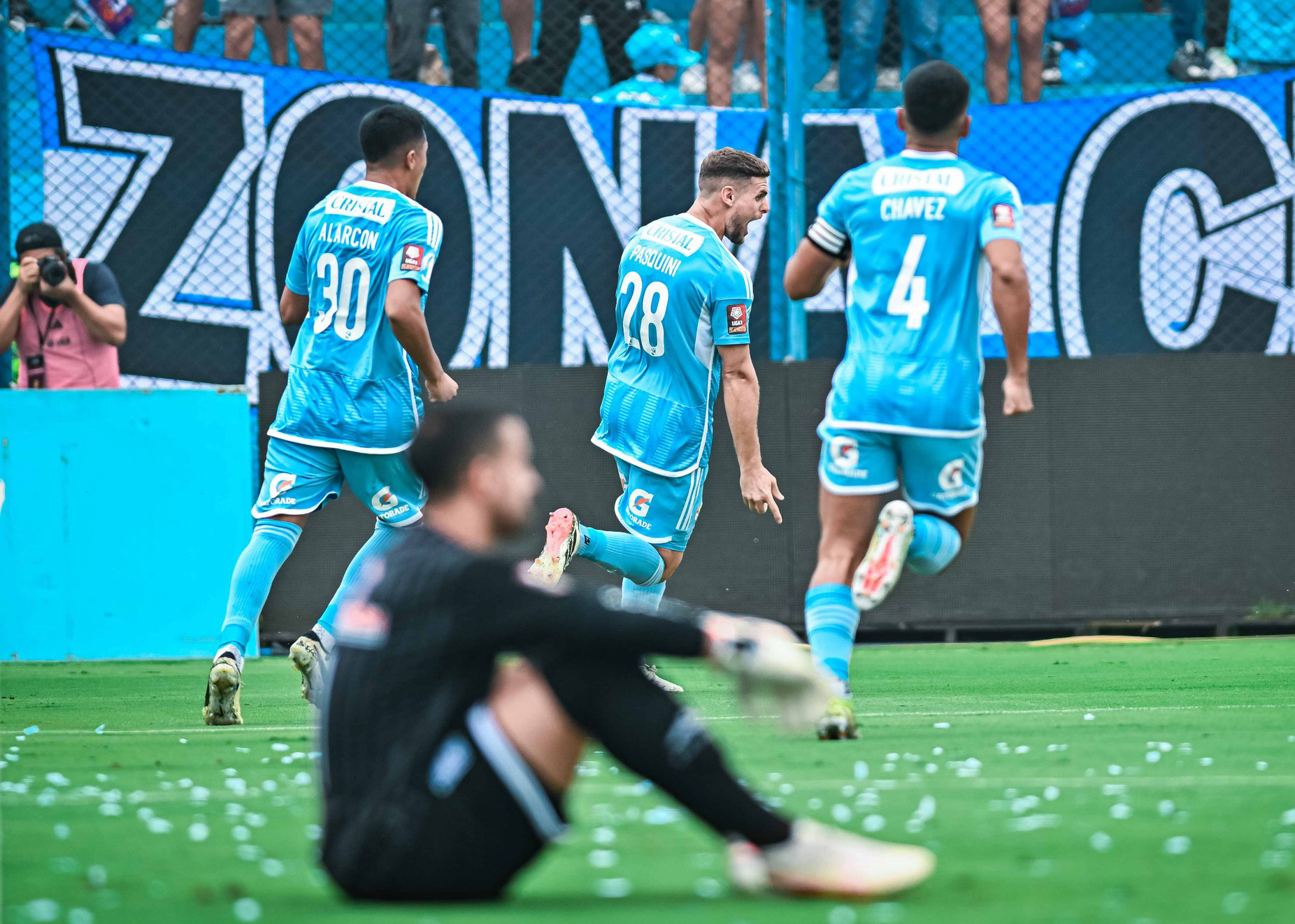 Están en la cima: Cristal venció por 2-1 a Alianza Atlético y es nuevo líder