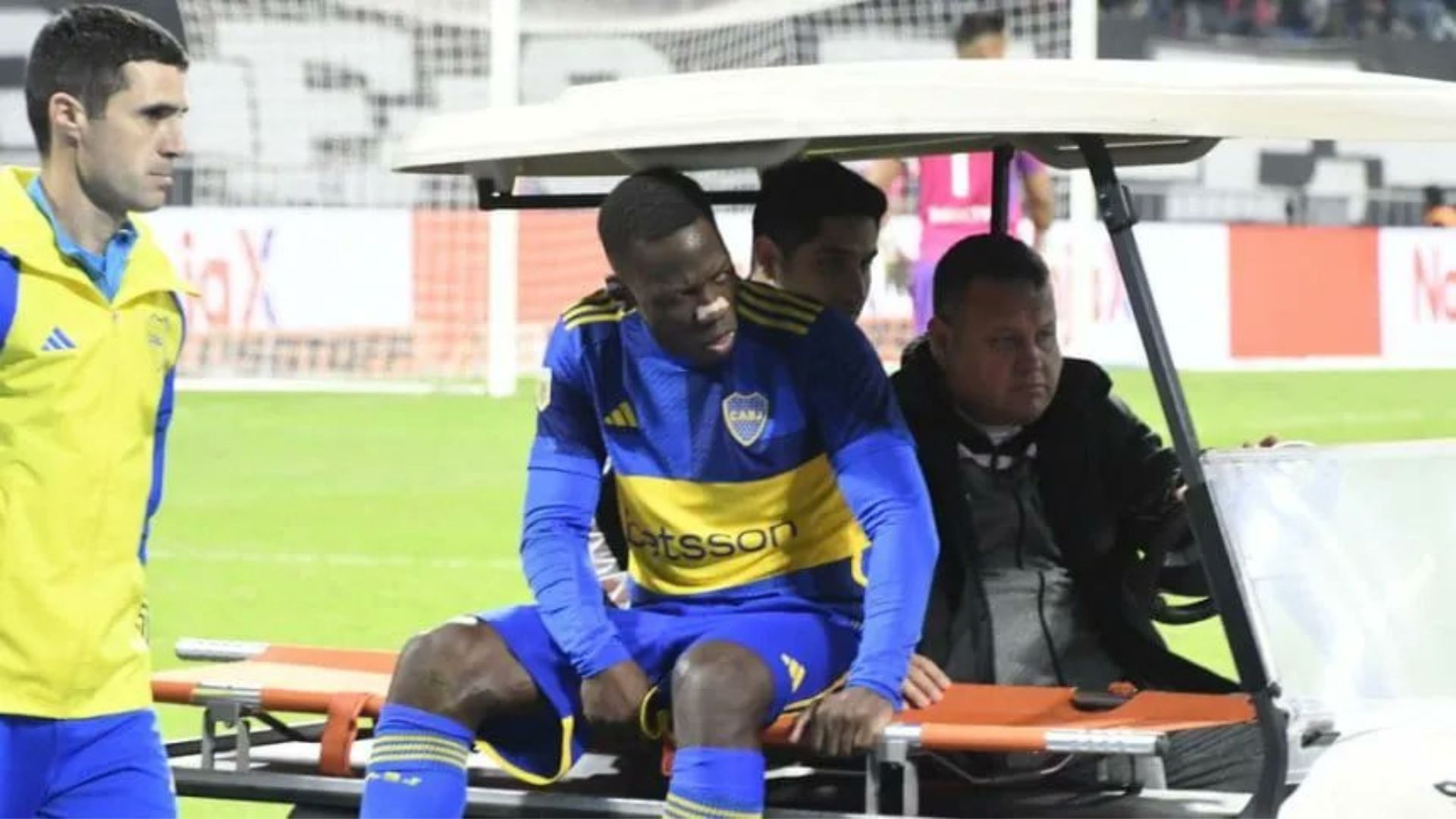 Revelan la gravedad de la lesión de Luis Advíncula