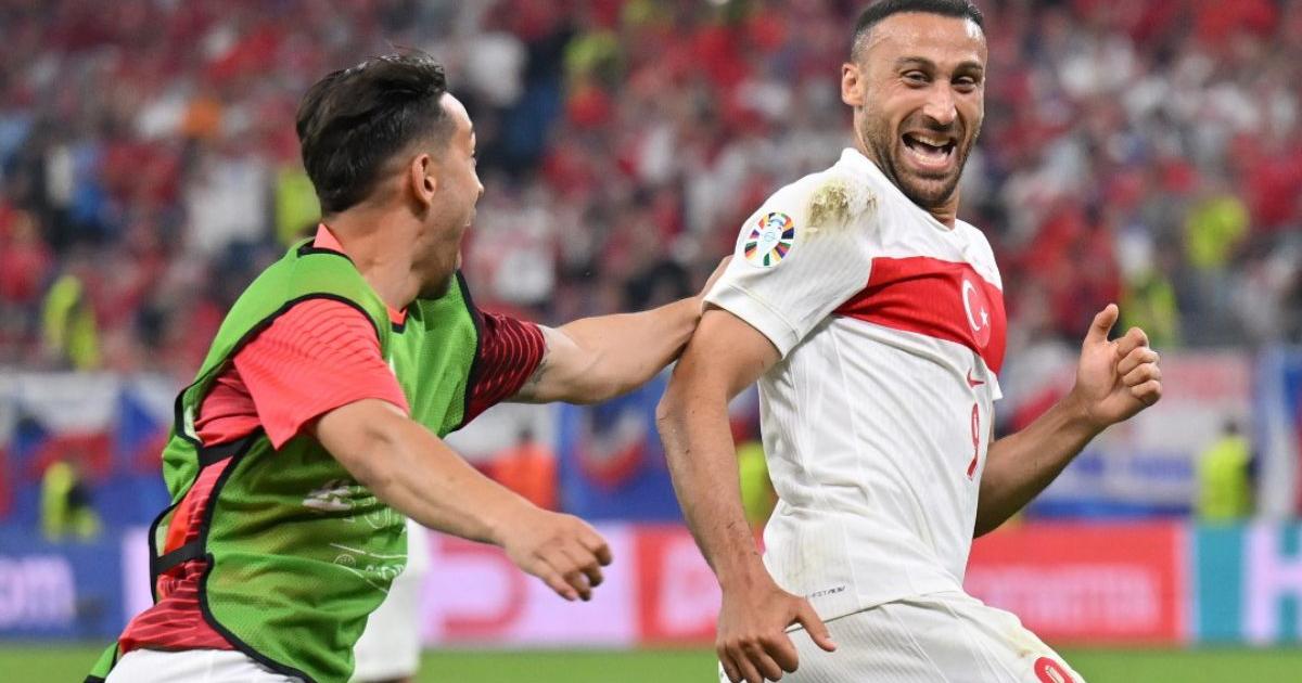 Turquía ganó y eliminó a República Checa de la Eurocopa